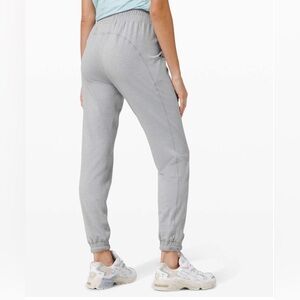Lululemon Ready to Rulu Jogger *Cinch
Heathered Silver Drop - Size 6